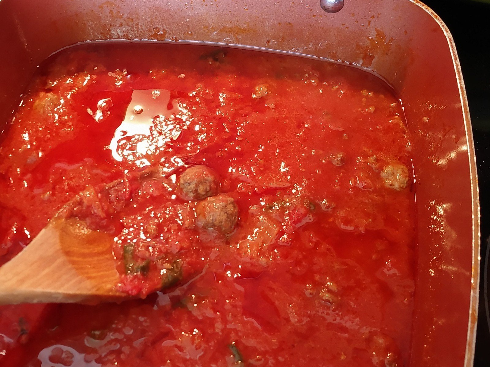 Tomato Sauce – A Basic Recipe